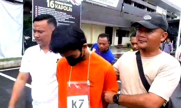 DENDAM.jpg