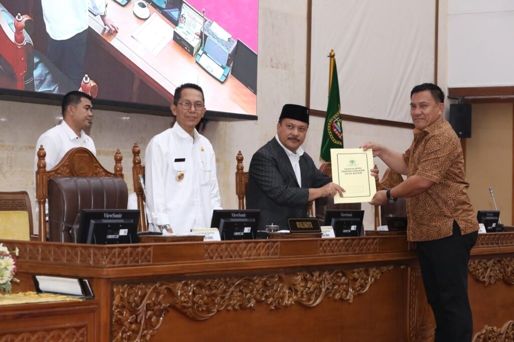 DPRD_Kota_Batam_Gelar_Paripurna,_Fraksi-fraksi_Sampaikan_Pandangan_Terhadap_RAPBD_2026.jpg