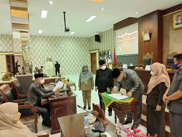 Ketua_DPRD_Anambas5.jpg