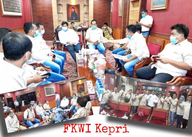 PicsArt_03-30-11_03_05_compress29.jpg