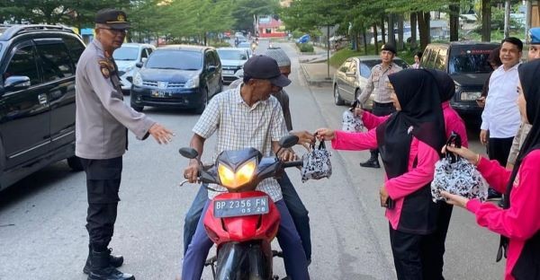 istri_polisi.jpg